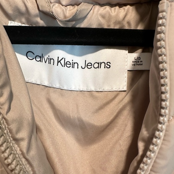 Calvin Klein Jeans Tan Quilted Puffer Jacket - Picture 2 of 3